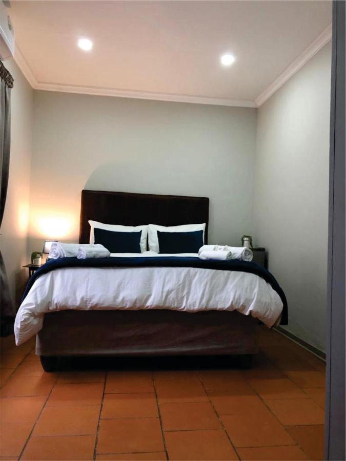 פוצ'פסטרום Beesdam Guesthouse מראה חיצוני תמונה