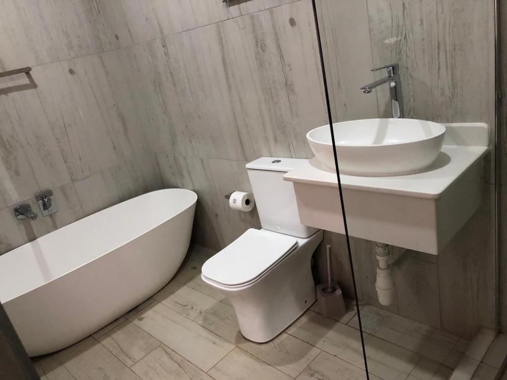 פוצ'פסטרום Beesdam Guesthouse מראה חיצוני תמונה