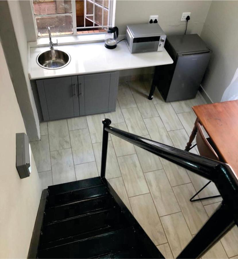 פוצ'פסטרום Beesdam Guesthouse מראה חיצוני תמונה