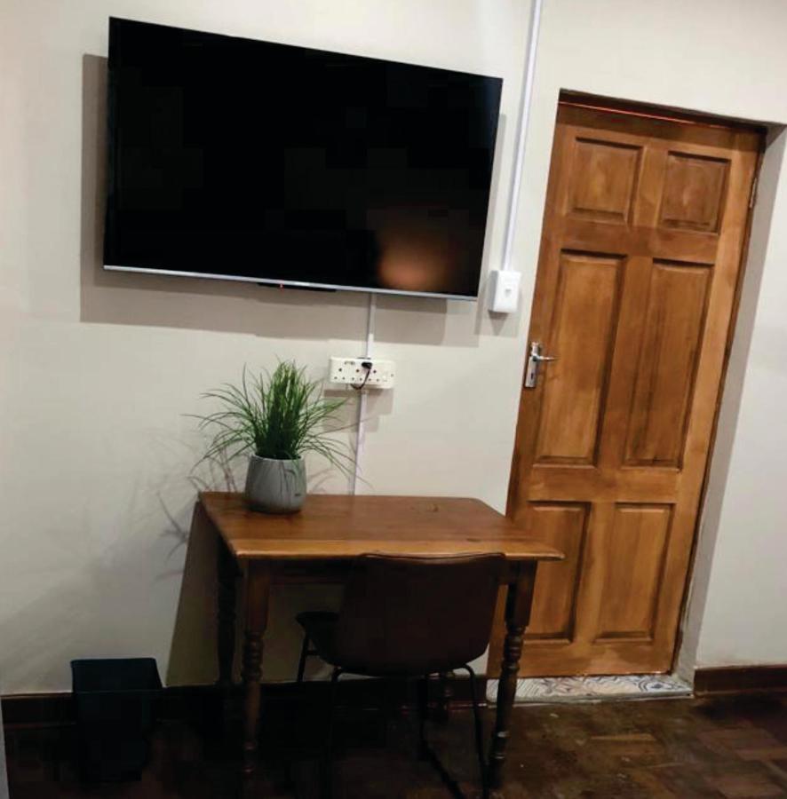 פוצ'פסטרום Beesdam Guesthouse מראה חיצוני תמונה