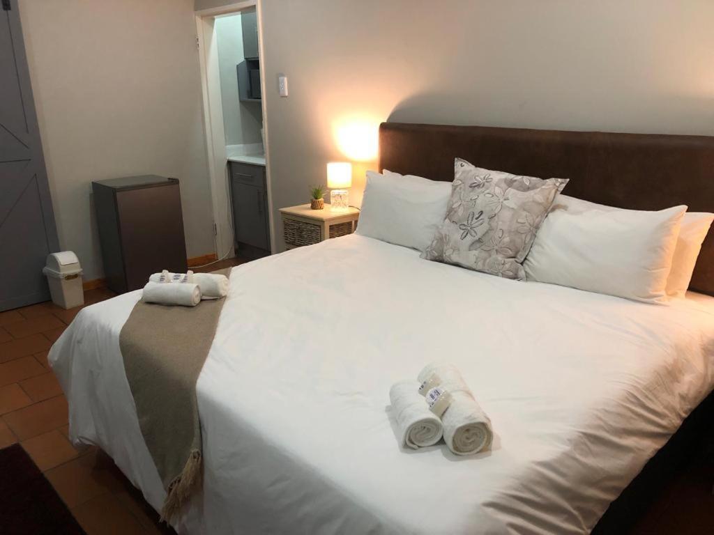 פוצ'פסטרום Beesdam Guesthouse מראה חיצוני תמונה
