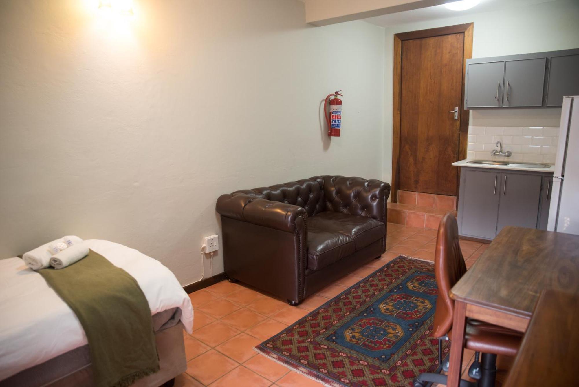 פוצ'פסטרום Beesdam Guesthouse מראה חיצוני תמונה