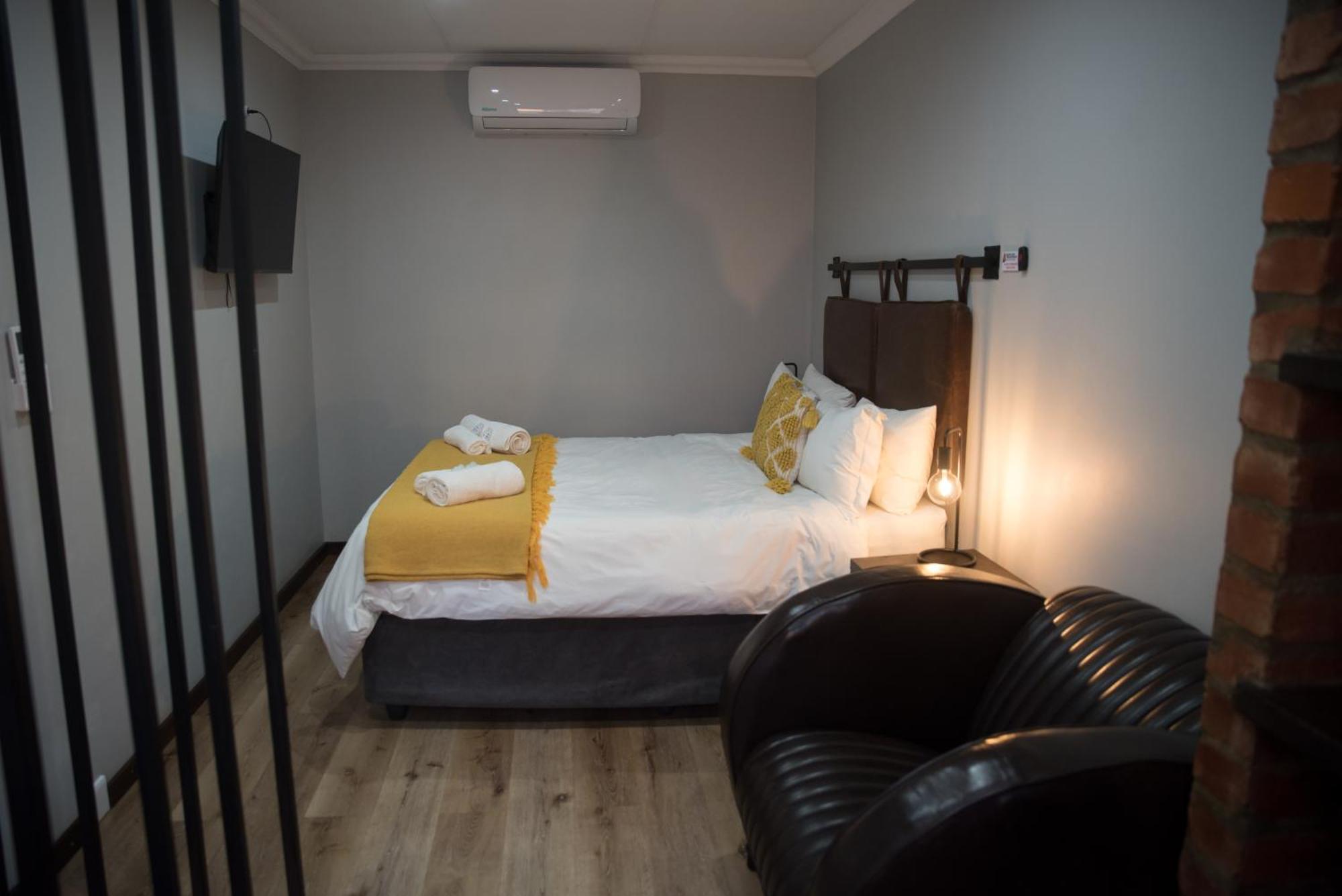 פוצ'פסטרום Beesdam Guesthouse מראה חיצוני תמונה